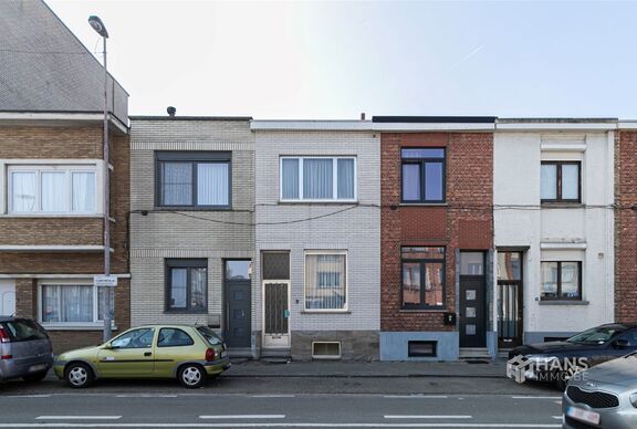 Eengezins woning te koop in DEURNE