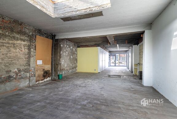 Handelsruimte te koop in BERCHEM