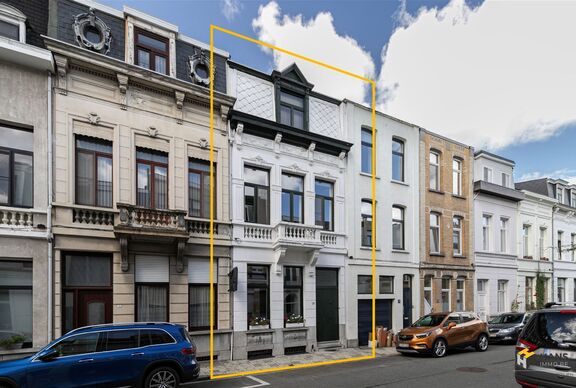 Herenhuis te koop in DEURNE