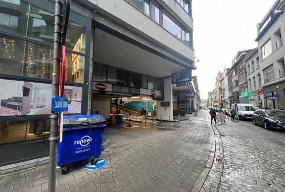Parking / Garagebox te koop in ANTWERPEN