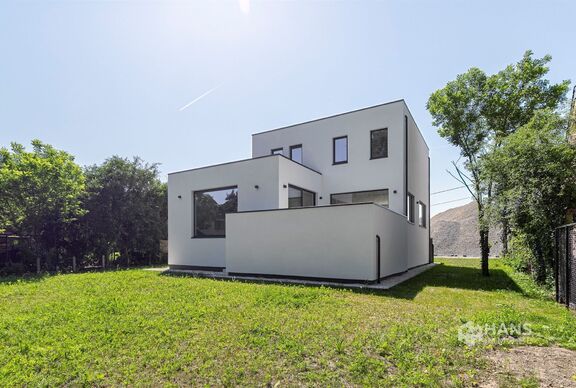 Villa te koop in BONHEIDEN